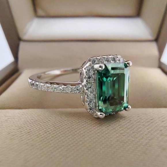 2ct S925 Sterling Emerald Cut Moissanite Ring - Picture 2 of 4